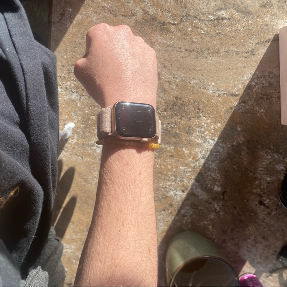 Rose Gold apple watch. works great ! i just don’t use anymore.